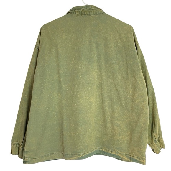 Pretty Little Thing Button Down Shirt Womens Size 10 Denim Acid Wash Army Green - Picture 2 of 7